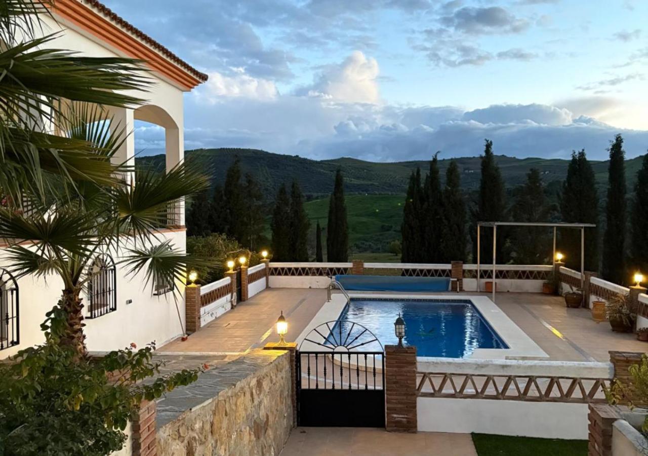 Spacious Villa With Exceptional Views In Malaga كاسارابونيلا المظهر الخارجي الصورة